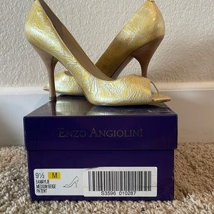 Enzo Angiolini Eamaylie Leather Upper Open Toe Pump! 9.5 4” Heel! Yellow! New!